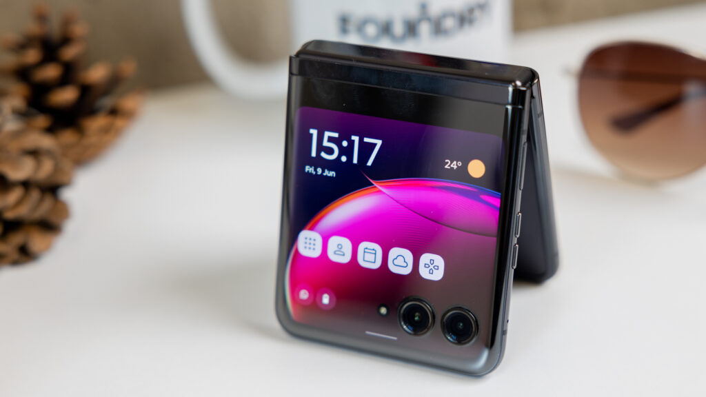 Motorola Razr 40 Ultra review 14